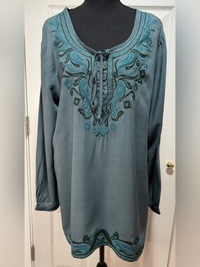 Embroidered Teal Long-Sleeve Women's Tunic Top